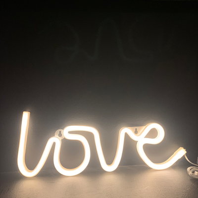 Nástěnná LED dekorace Neon Love WW
